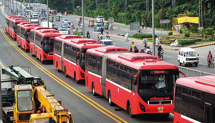 لاہور میں شہری پانچویں روز بھی میٹرو بس سروس سے محروم