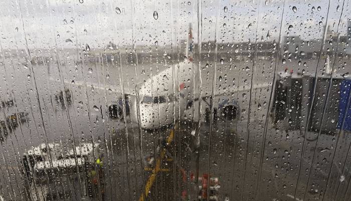 flights cancelled due to bad weather