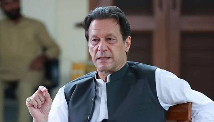 خاتون جج کو دھمکیاں دینے پر عمران خان کے خلاف توہین عدالت کی کارروائی شروع کرنے کا فیصلہ (فائل فوٹو)