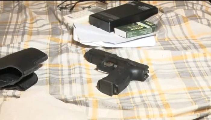 stalite phone & gun recovered from shahbaz gill room