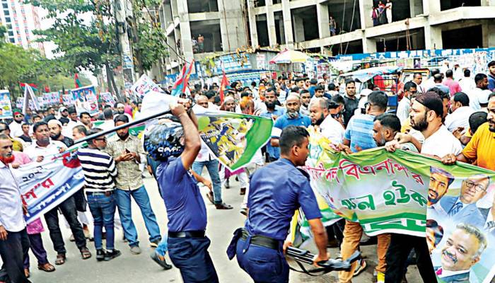 clashes in bangladesh