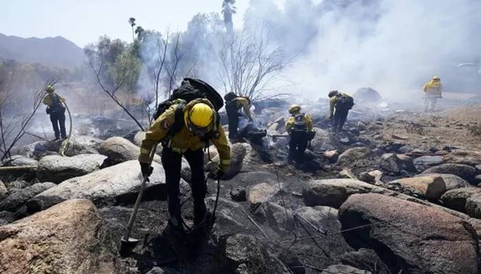 گلوبل وارمنگ: کیلیفورنیا کے جنگلات میں آگ بھڑکنے سے ہزاروں افراد بےگھر