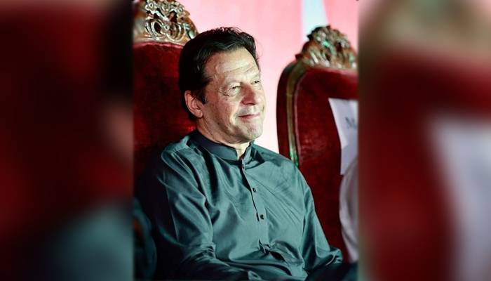 عدالت نے خواجہ آصف کیخلاف ہرجانہ کیس میں التواءمانگنے پر عمران خان کو جرمانہ کر دیا