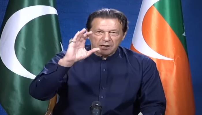 کراچی میں آٹا 100 روپے لیٹر .. عمران خان کی زبان لڑکھڑاگئی