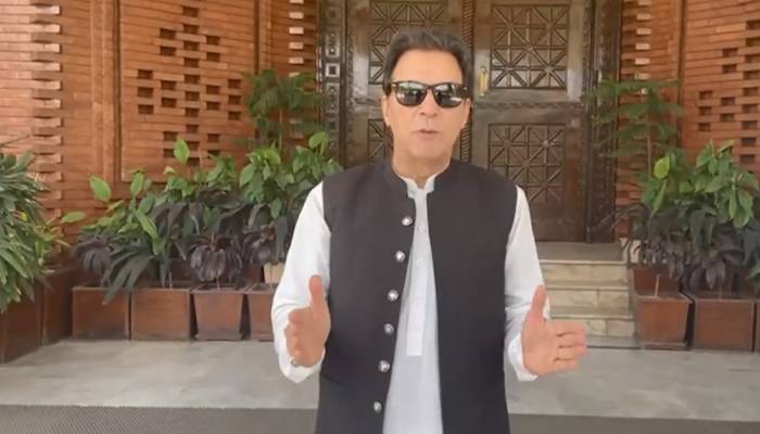 چیئرمین عمران خان کا لانگ مارچ موخر کرنے کا فیصلہ