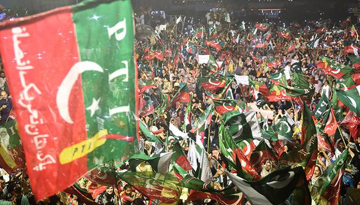 تحریک انصاف کی سینیئر قیادت کا عمران خان کی نااہلی پر سخت ردعمل 