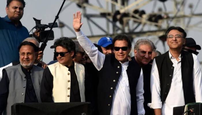 عمران خان کی زیرقیادت 'حقیقی آزادی مارچ' کا چھٹا روز