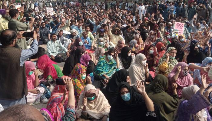 Protest of Toyota employees in front of Lahore Press Club