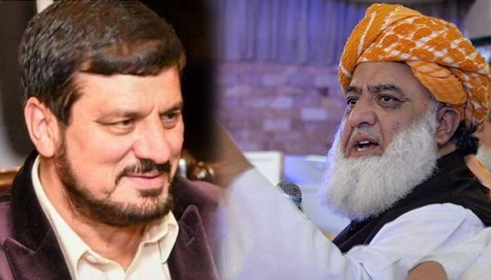 پی این این نیوز:جمعیت علمائے اسلام سے تعلق رکھنے والے سینیٹر حاجی غلام علی کو گورنر خیبر پختونخوا تعینات کردیا گیا۔ صدر مملکت  نے وزیراعظم کی جانب سے بھجوائی گئی سمری  پر دستخط کردئیے۔