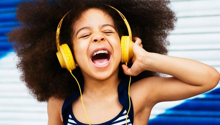 One billion young people risk hearing loss from loud music