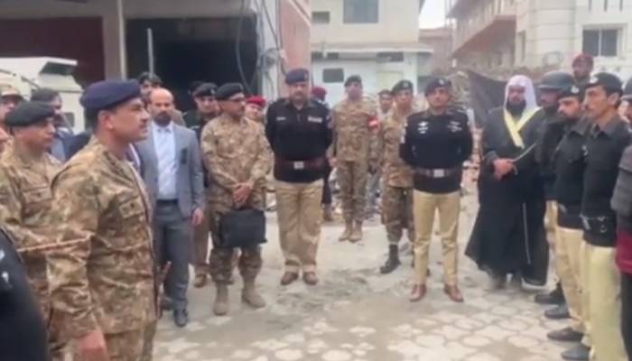 دہشتگردی کی لعنت کو جڑ سے اکھاڑ پھینکیں گے ، آرمی چیف 