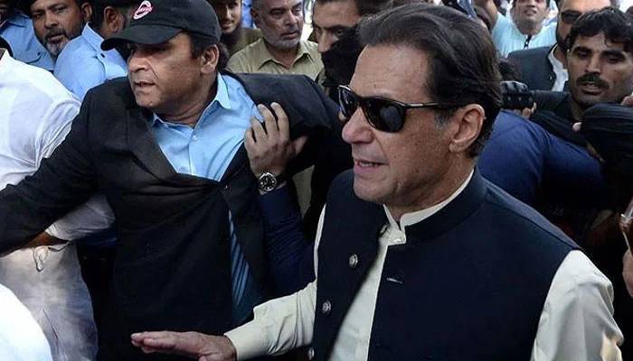 خاتون جج دھمکی کیس: جج کی عمران خان کے ناقابل ضمانت وارنٹ جاری کرنے کی تنبیہ