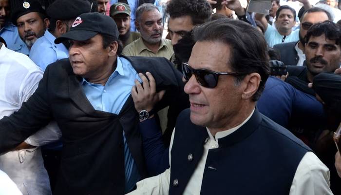 خاتون جج کو دھمکانے کے کیس میں عمران خان کو ریلیف مل گیا