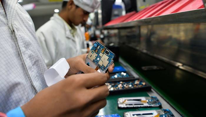 Pakistan’s Mobile Phone Industry is At The Brink of Collapse