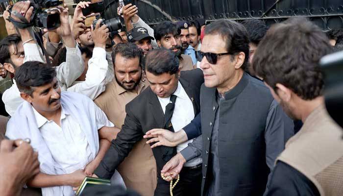 خاتون جج دھمکی کیس، عمران خان کے قابل ضمانت وارنٹ گرفتاری کا تفصیلی فیصلہ جاری 