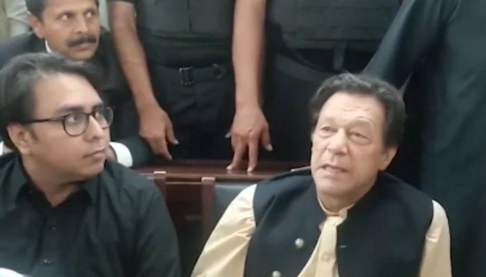 سپریم کورٹ کا تقسیم رہنا ملک کیلئے المیہ ہوگا: عمران خان