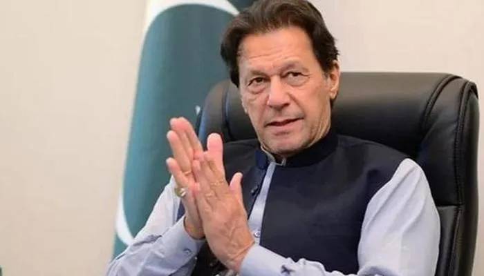 حکومت سے مذاکرات کیلئے عمران خان نے 3 رکنی کمیٹی تشکیل دیدی