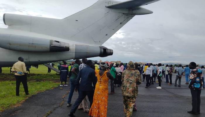 boeing over run on airport