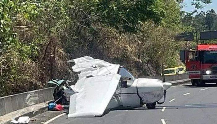 cesna plane crash landing