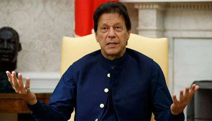 اسلام آباد ہائیکورٹ پیشی سے قبل عمران خان کی وکلاء، پارٹی رہنماؤں سے ملاقات