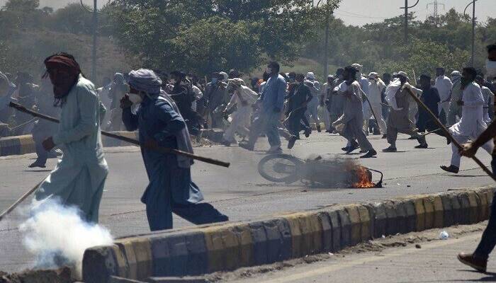  اسلام آباد  پولیس کیساتھ پی ٹی آئی کارکنوں کی جھڑپیں،متعدد گرفتار