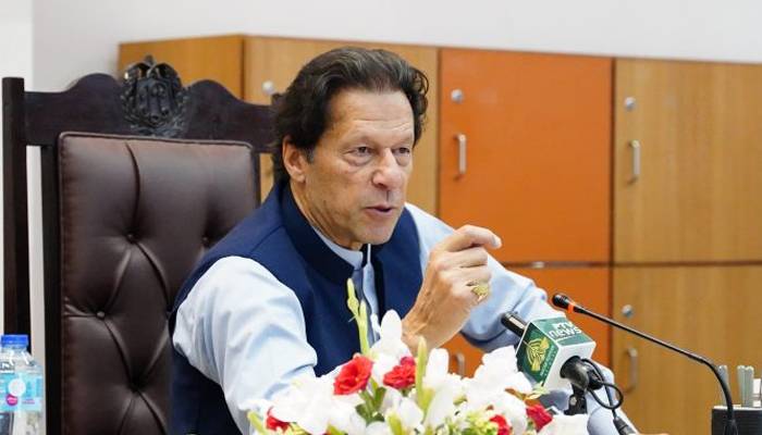 پی ٹی آئی خواتین کیساتھ ناروا سلوک کا سپریم کورٹ نوٹس لے، عمران خان