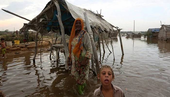 سمندری طوفان کے اثرات: ٹھٹھہ کے 2 دیہات زیرآب