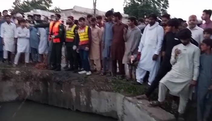 لاہور: 5 سالہ بچہ کھیلتے ہوئے گٹر میں گر کر جاں بحق