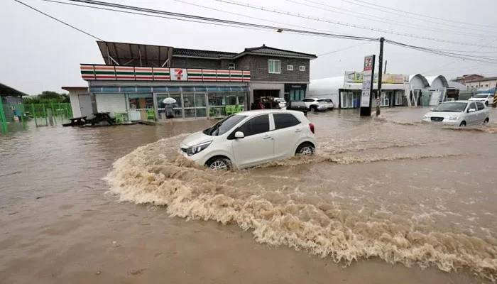 جنوبی کوریا میں  شدید بارشوں سے تباہی،24 افراد ہلاک  