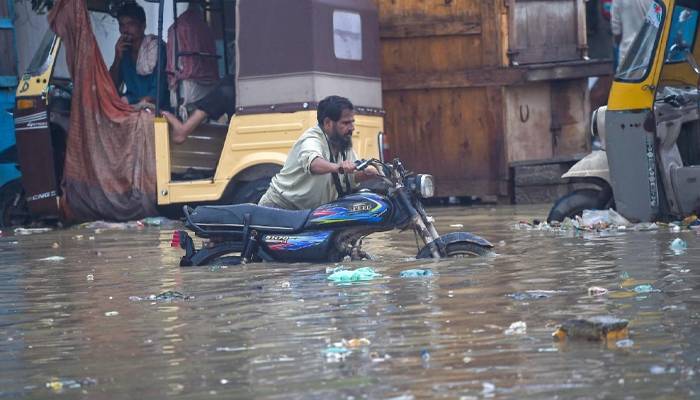 مون سون بارش نے لاڑکانہ کو ڈبودیا