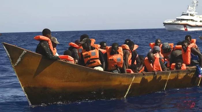 boat sunk in italy