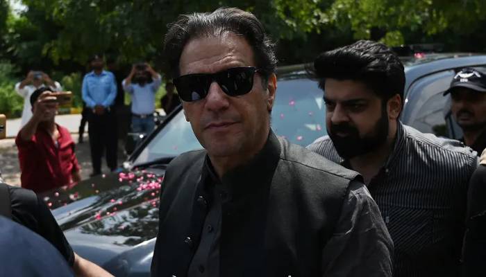 عمران خان کی مزید 3 مقدمات میں ضمانتیں خارج