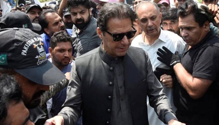 عمران خان نے نو مقدمات میں ضمانتیں خارج ہونے کیخلاف درخواستیں دائر کردیں