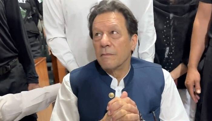 سائفر کیس: اٹک جیل میں سماعت کیخلاف عمران خان کی درخواست پر فیصلہ محفوظ