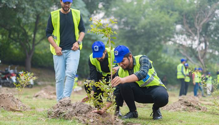 الخدمت فاؤنڈیشن کی ’’اسموگ فری لاہور‘‘ مہم : فلسطینی شہداء کے نام پر 10 ہزار پودے لگا دیئے