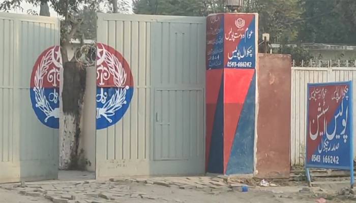 چکوال: مدرسے کے کم عمر طلباء کے ساتھ بدفعلی کا اسکینڈل، 2 ملزمان گرفتار