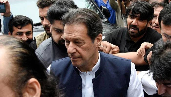 کابینہ کی عمران خان سمیت 29 افراد کانام ECLمیں ڈالنےکی سفارش