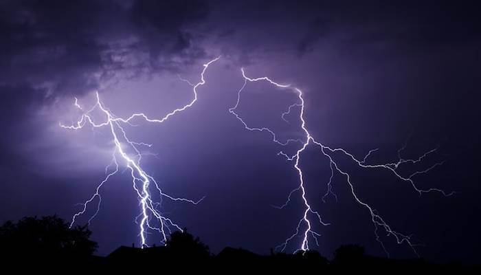 lightning strike killed 20