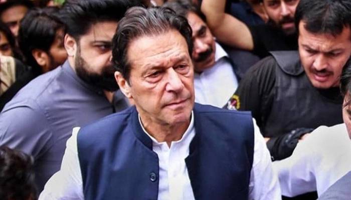 عمران خان پر فرد جرم عائدہوگئی، ملزمان کے دستخط ضروری نہیں، رضوان عباسی