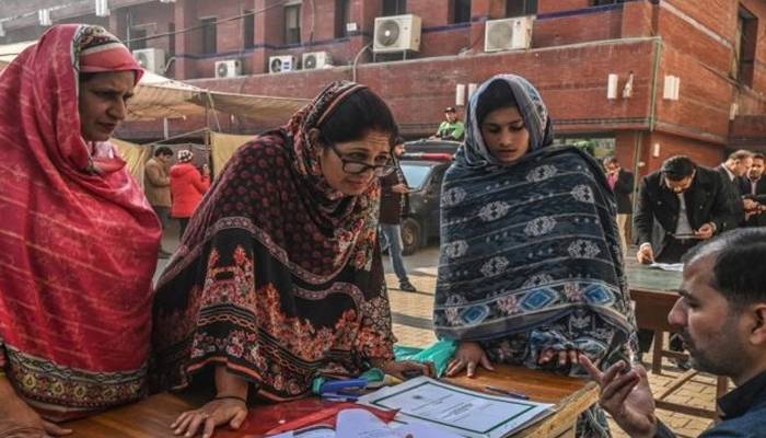 قومی و صوبائی اسمبلی کی مخصوص نشستوں پر خواتین کے کاغذات نامزدگی جمع کروانے کا سلسلہ جاری