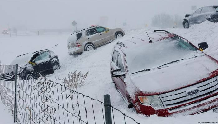 امریکا:برفانی طوفان،کروڑوںافرادمتاثرہونےکاخدشہ