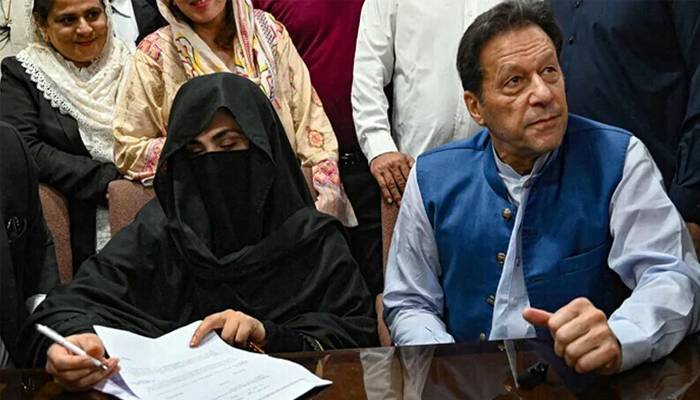 توشہ خانہ، 190 ملین پاؤنڈ کیس:عمران خان،بشریٰ بی بی پر فرد جرم آج بھی عائد نہ ہو سکی