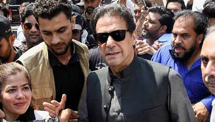 عمران خان کے کاغذات نامزدگی مسترد: فیصلہ لاہور ہائیکورٹ چیلنج کرنے کا فیصلہ