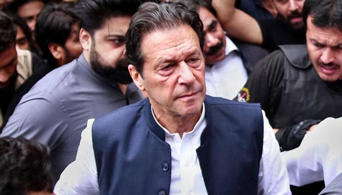 جیل ٹرائل کےخلاف عمران خان کی درخواستیں قابل سماعت ہونےپر فیصلہ محفوظ