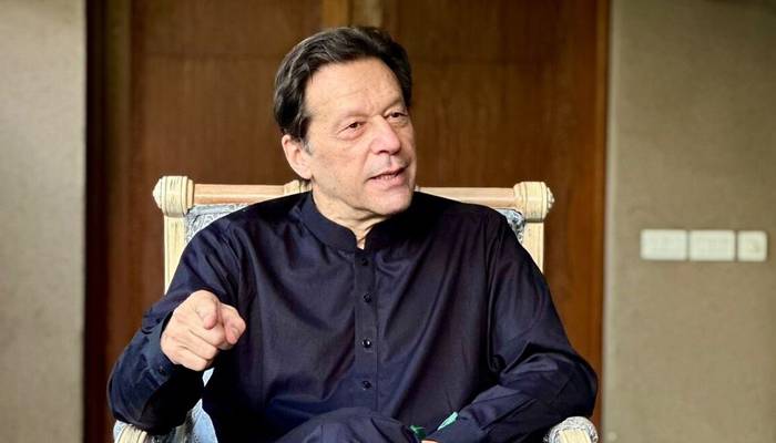 عمران خان اور جیل سپرنٹنڈنٹ کےدرمیان تلخ جملوں کا تبادلہ