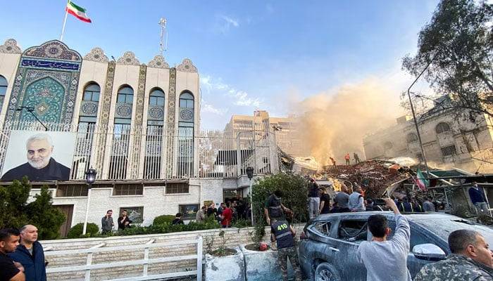 دمشق میں ایرانی قونصلیٹ پراسرائیلی حملہ،سینئرکمانڈرسمیت8افراد جاں بحق
