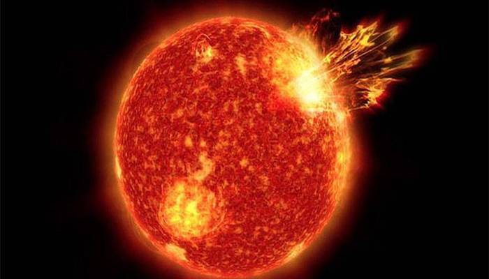 سورج سے مضبوط شمسی شعلے کا اخراج 