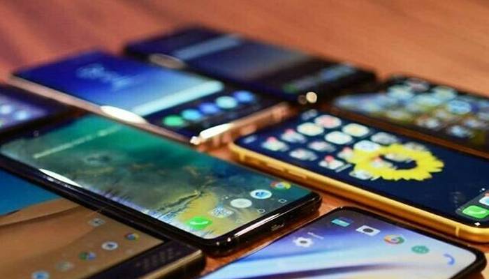وفاقی بجٹ میں درآمدی موبائل فونز پر ٹیکس بڑھانے کی تجویز 