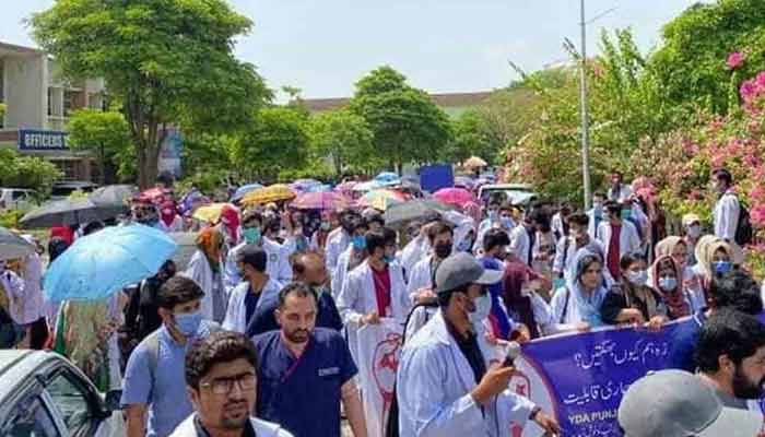 ساہیوال ٹیچنگ ہسپتال معاملہ:ڈاکٹرز کی گرفتاری کیخلاف پنجاب کے ہسپتالوں میں ہڑتال