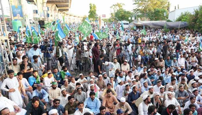 جماعت اسلامی کا مہنگائی اور بجلی کے بلوں کیخلاف دھرنا گیارہویں روز بھی جاری 